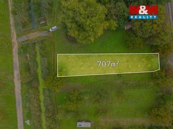 We offer an orchard for sale measuring 707 m², located in a