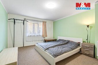 Prodej řadového rodinného domu v obci Vražkov. V přízemí, kt