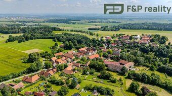 Nabízíme k prodeji stavební pozemek o velikosti 974 m² v kli