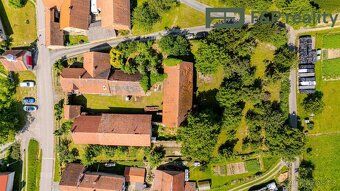 Nabízíme k prodeji stavební pozemek o velikosti 974 m² v kli