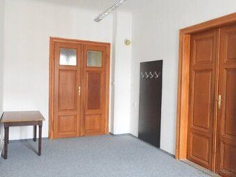 Пропонуємо орендувати багатофункціональний комерційний