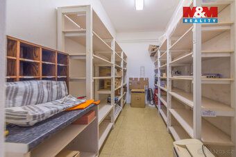 Ponukujeme na prenájom významný obchodný a služobný
