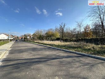 Cena zahŕňa právny servis a províziu realitnej kancelárie