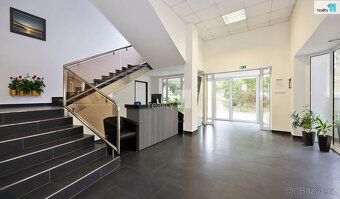 , Looking for flexible office or service space with good