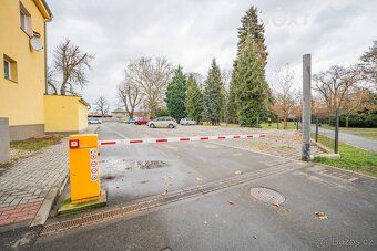 Nabízíme k pronájmu 8 parkovací míst v areálu nové výstavby 