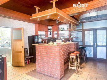 Do sprzedaży jest restauracja przy drodze w miejscowości