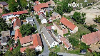 Ve výhradním zastoupení si Vám dovoluji představit rodinný d