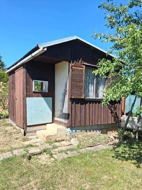 I am selling an approved garden cottage in the gardening