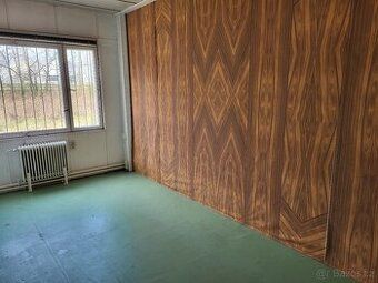 Я пропоную оренду складу, майстерні або офісу. Окрема