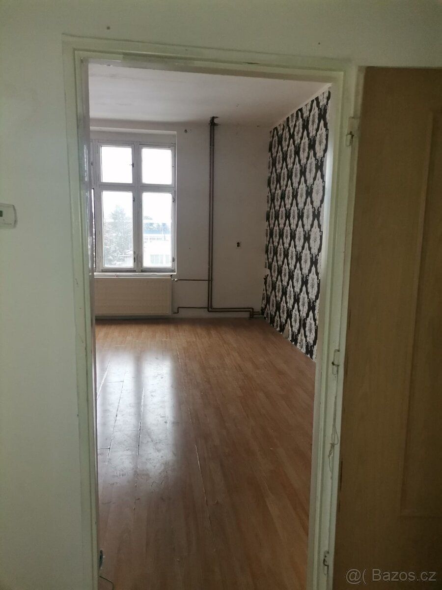 Pronajmu 3+1 Na Pískách Děčín Holý nájem 7 900,- Energie = d