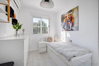 Przestronny dom narożny• Los Altos (Dream Hills) • €265.000