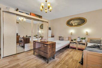 We offer for sale a partially renovated two-generation