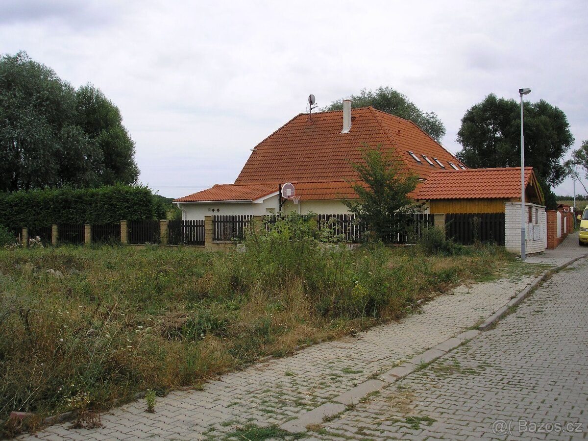 Oferuję na sprzedaż BUDOWLANĄ DZIAŁKĘ o powierzchni 540 m2