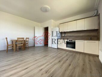 _ Pronajem moderneho bytu 1+kk, 35 mě – Praha 5 - Lipence