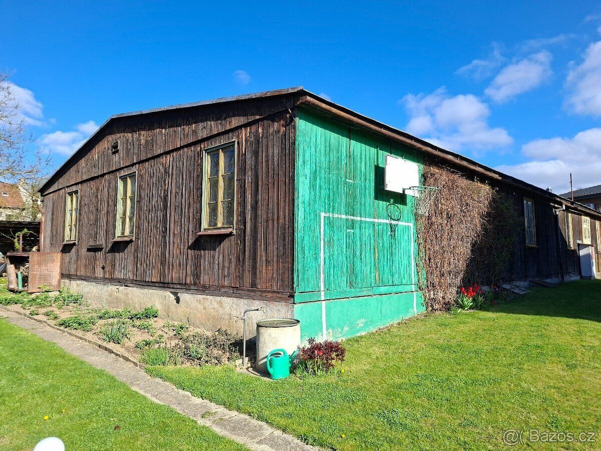 Predám drevenú stavbu (13x19 m) určenú na demontáž a odvoz