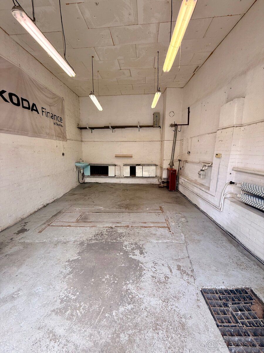 Rent storage space, possibly usable as a garage for larger