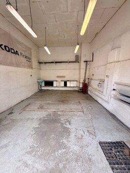 Rent storage space, possibly usable as a garage for larger