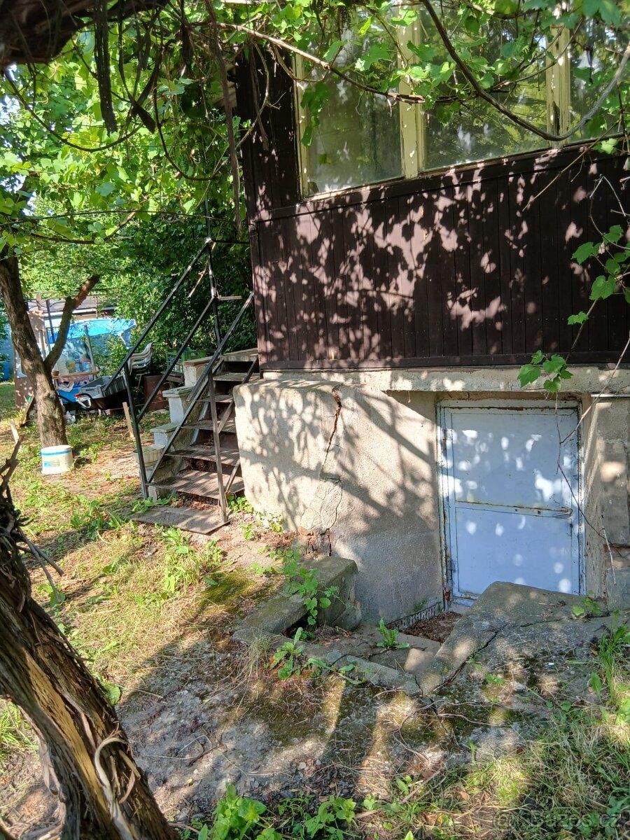 Nabízím k prodeji zahradu o výměře cca 300 m² v klidné části