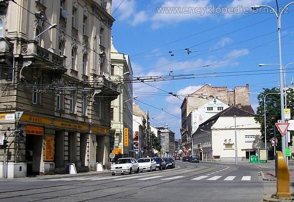 Wymienię państwowy ceglany apartament, 2+1, przy końcu