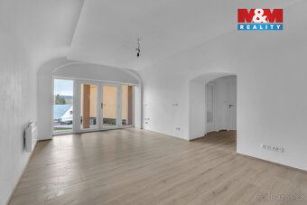 Ми пропонуємо на продаж світлу квартиру площею 76 м² з