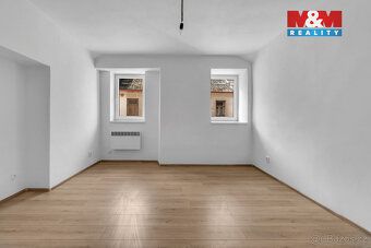 Ми пропонуємо на продаж світлу квартиру площею 76 м² з