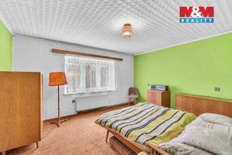 Nabízíme k prodeji prostorný cihlový dům 7+1 ve velmi dobrém
