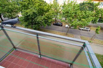 I am offering long-term rental of a spacious and bright 2+1