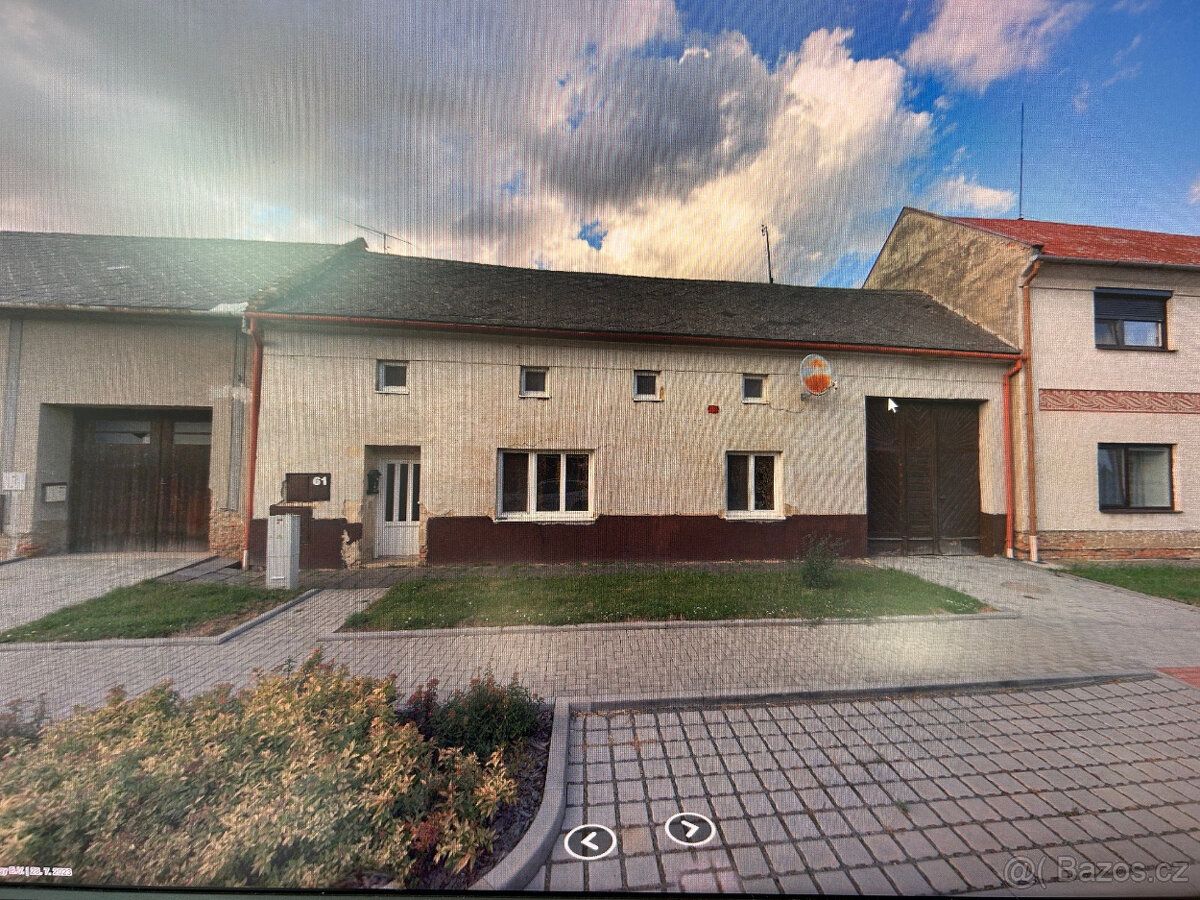 Nabízíme k prodeji atraktivní stavební pozemek o výměře 1053