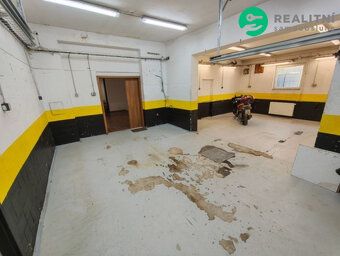 obchodní prostory v centru obce Rudolfov v těsné blízkosti Č
