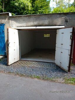 Wynajmę suchą garaż o wymiarach 5,5 x 3 m w dzielnicy