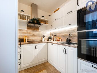 I am offering a 3+1 apartment unit for rent with a balcony