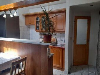 На продаж квартиру 3+1 (69 м²), 3 поверх, 2 комори, плата