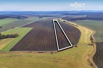 Nabízíme k prodeji pozemek o celkové výměře 1110 m2 v klidné