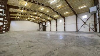 Tímto Vám nabízíme k pronájmu volný prostor o rozloze 570 m²