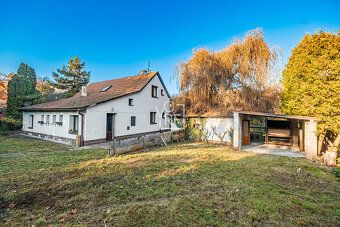 Oferujemy na sprzedaż starszy dom jednorodzinny o