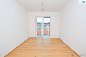 + zálohy za energie 4.550 Kč celkom 1 osoba + kaucia +