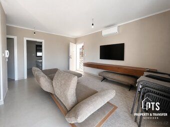 Na prodej novostavba – plně zařízený dvoupokojový penthouse,