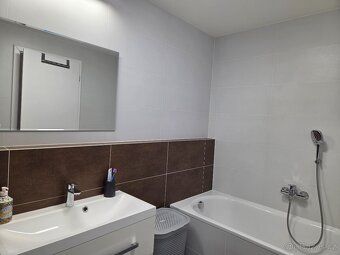 Prodej moderního bytu 3+kk, 77 m² s prostornou terasou – Vrc