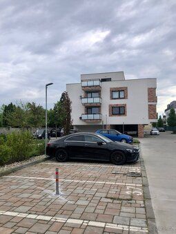 Szukasz bezpiecznego parkingu lub ciekawej inwestycji w
