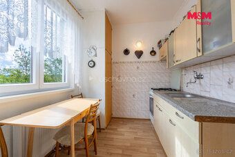 We offer for sale a sunny, spacious apartment 3 + 1 with