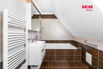 Sale of family house in Bor u Tachova offering 3 flats with