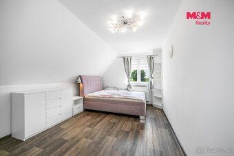 Sale of family house in Bor u Tachova offering 3 flats with