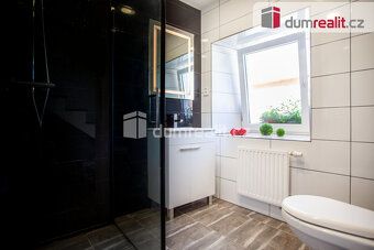 The price includes agency commission and legal service. For