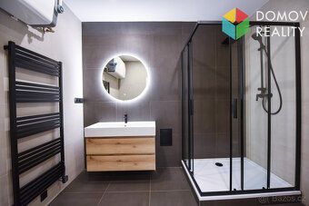 Nabízíme k prodeji moderně zrekonstruovaný byt 2+kk o veliko