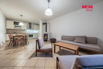 Exkluzivně nabízíme k prodeji prostornou nemovitost o užitné