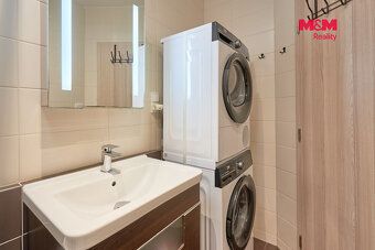 Ми пропонуємо на продаж світлу та простору квартиру площею