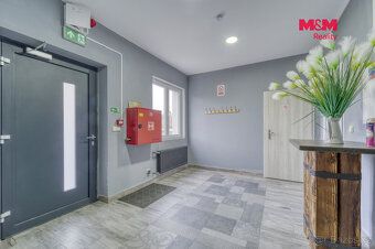 I offer for sale a multipurpose complex in Strüžna near
