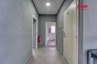 I offer for sale a multipurpose complex in Strüžna near