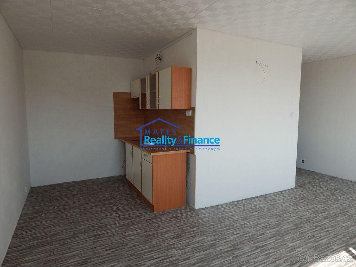 Sale of cooperative apartment, layout 1+1 in Most near