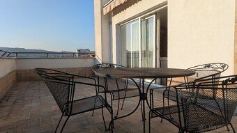 Sprzedam dwupoziomowy apartament 4+kk w prywatnej własności